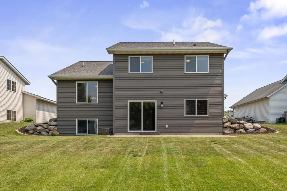1166 Blackbird Drive SW Hutchinson, MN 55350