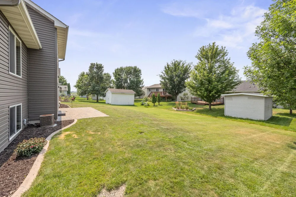 1166 Blackbird Drive SW Hutchinson, MN 55350