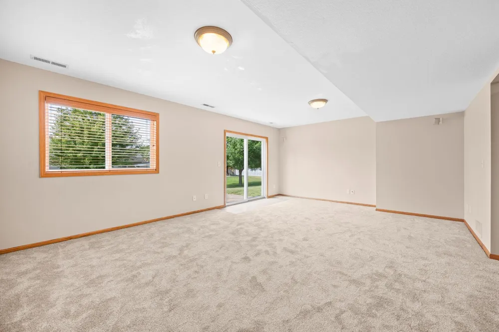 1166 Blackbird Drive SW Hutchinson, MN 55350