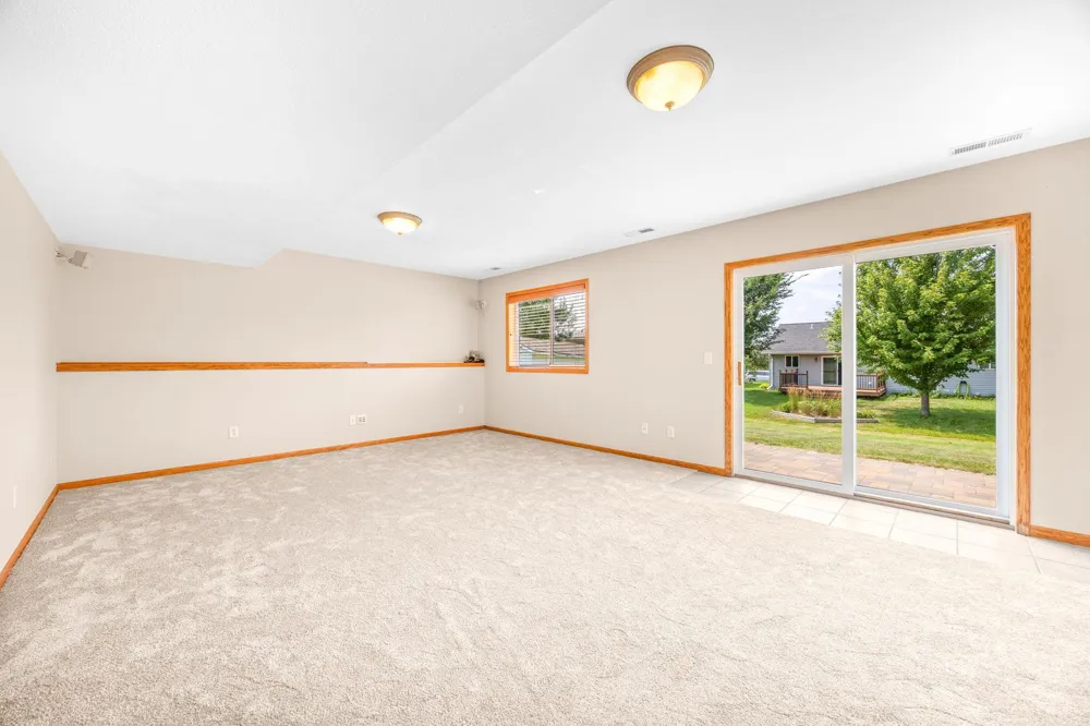 1166 Blackbird Drive SW Hutchinson, MN 55350