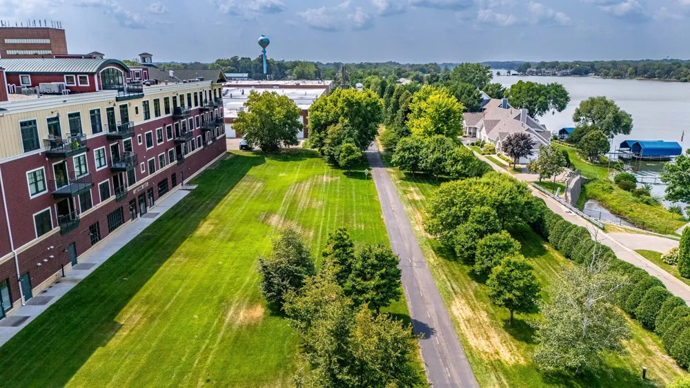 4100 Spring Street #410 Spring Park, MN 55384