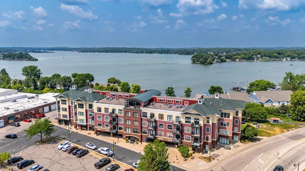 4100 Spring Street #410 Spring Park, MN 55384