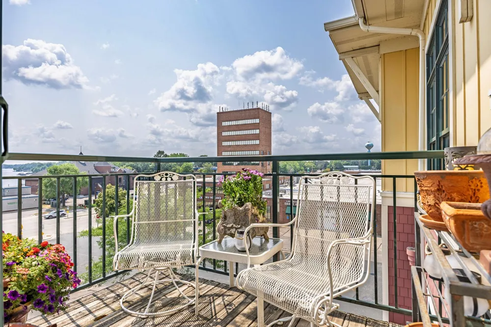 4100 Spring Street #410 Spring Park, MN 55384