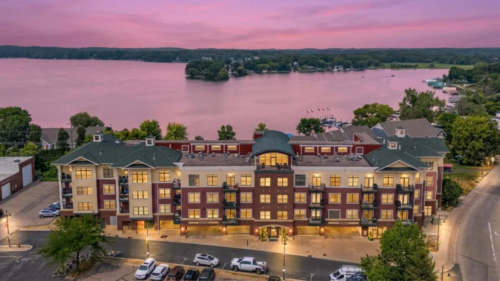 4100 Spring Street #410 Spring Park, MN 55384