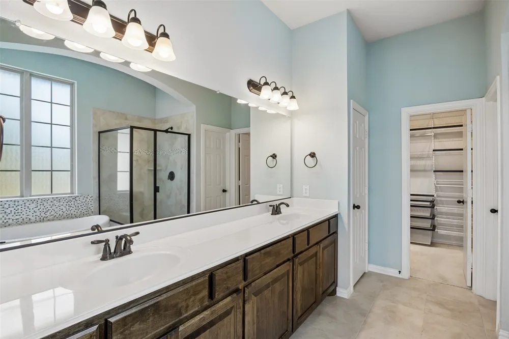 7701 Glenmere Trail Sachse, TX 75048