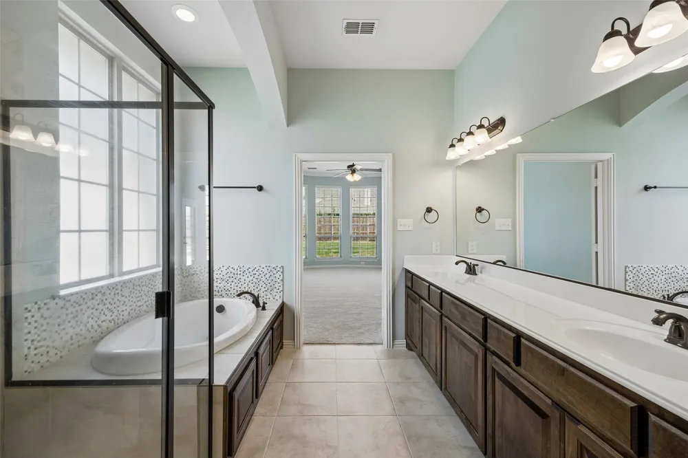 7701 Glenmere Trail Sachse, TX 75048