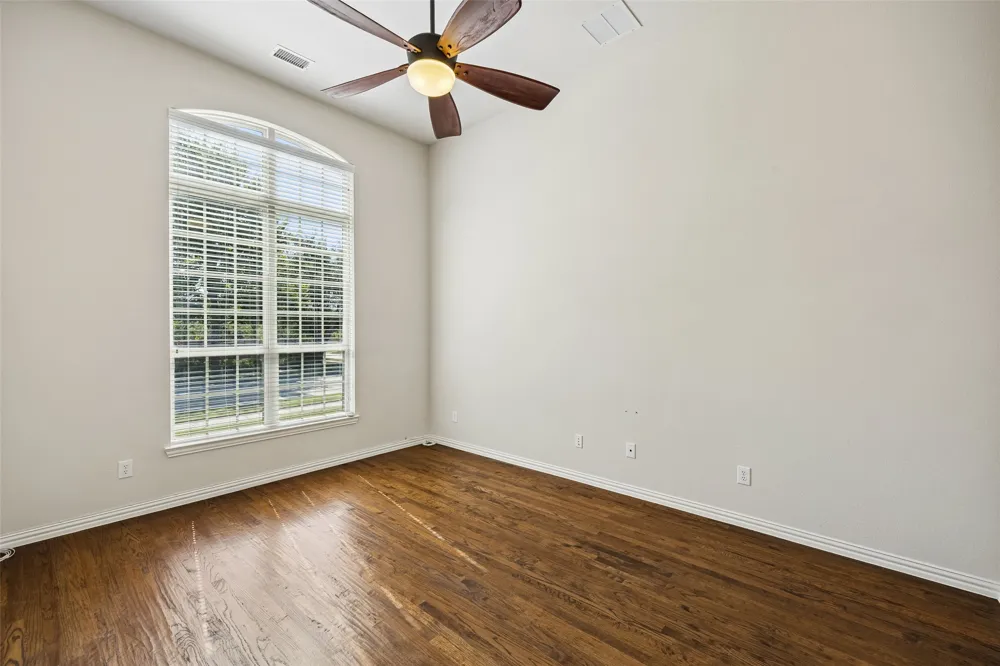 7701 Glenmere Trail Sachse, TX 75048