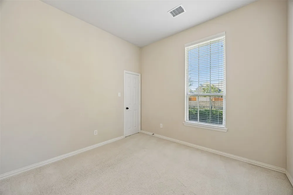 7701 Glenmere Trail Sachse, TX 75048