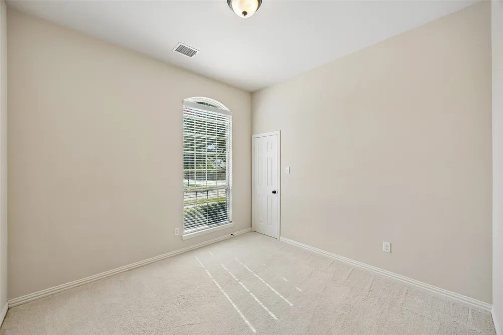 7701 Glenmere Trail Sachse, TX 75048