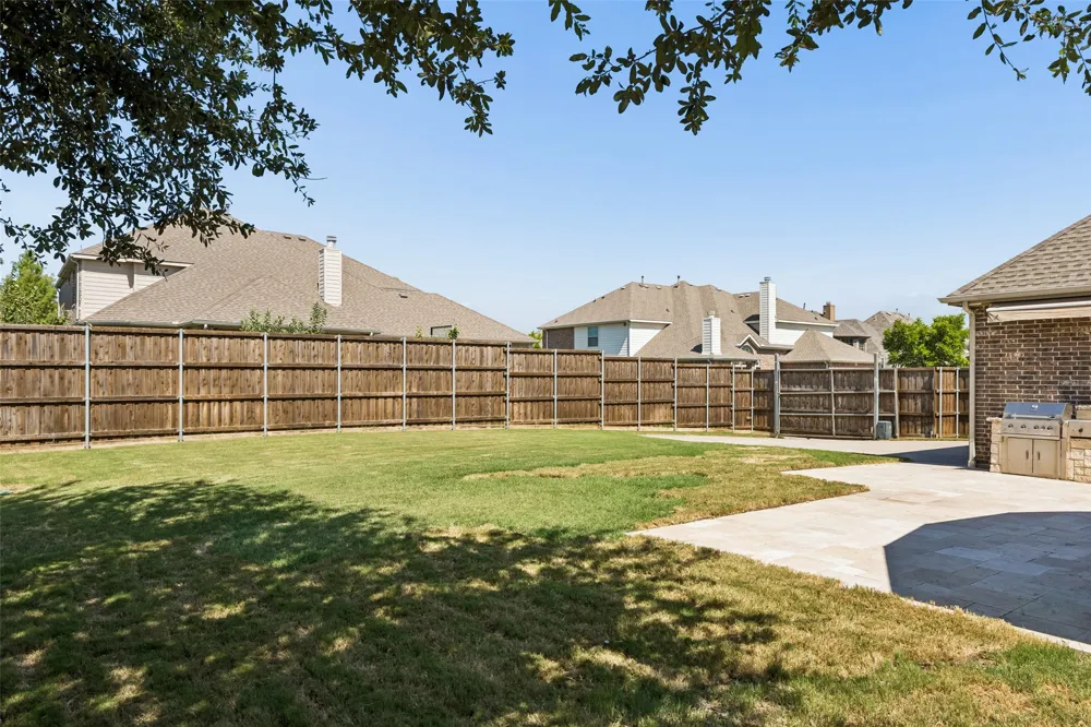7701 Glenmere Trail Sachse, TX 75048