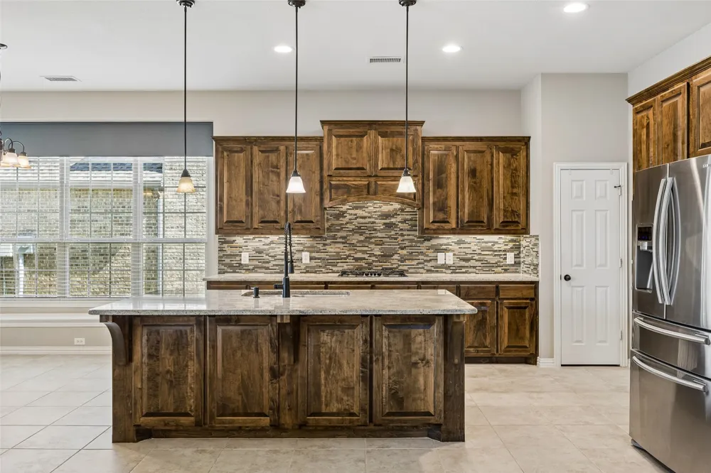 7701 Glenmere Trail Sachse, TX 75048