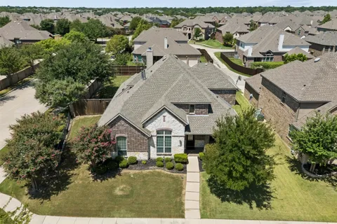 7701 Glenmere Trail