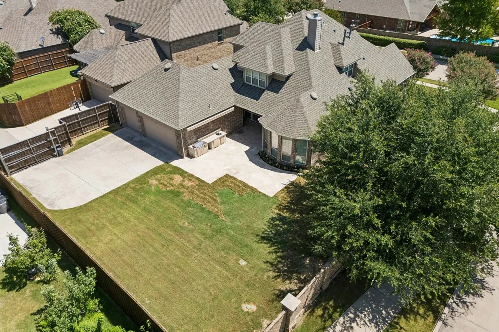 7701 Glenmere Trail Sachse, TX 75048