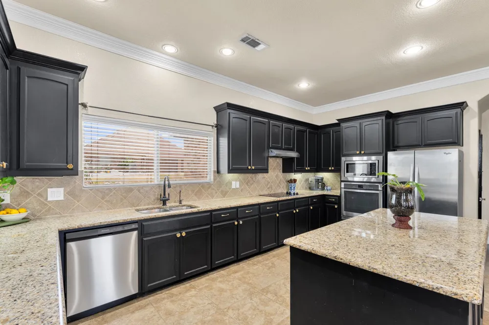 8909 County Road 915 Godley, TX 76044