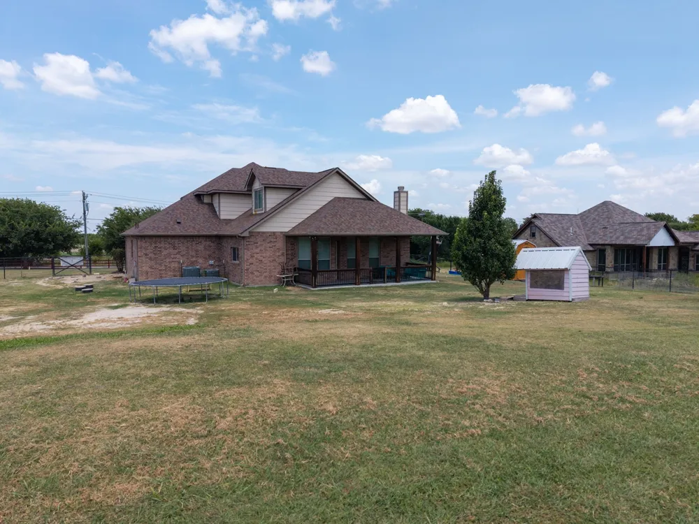 8909 County Road 915 Godley, TX 76044
