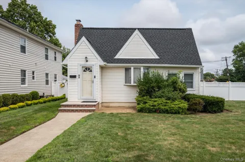 23 Rosebud Avenue