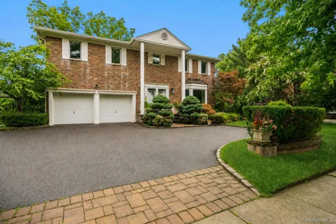 15 Hunt Court