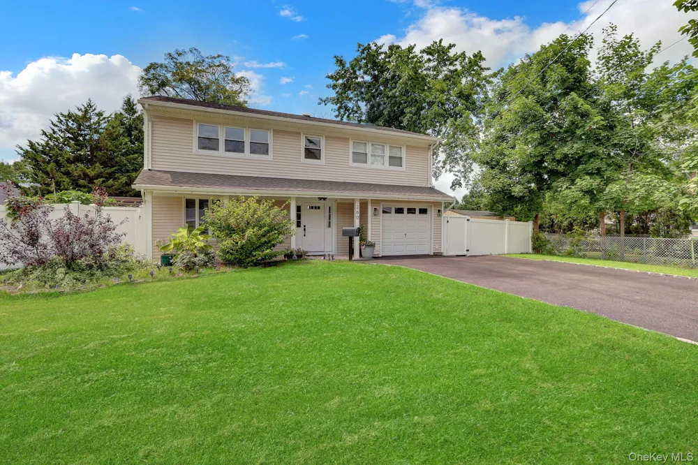 260 W 12th Street Deer Park, NY 11729