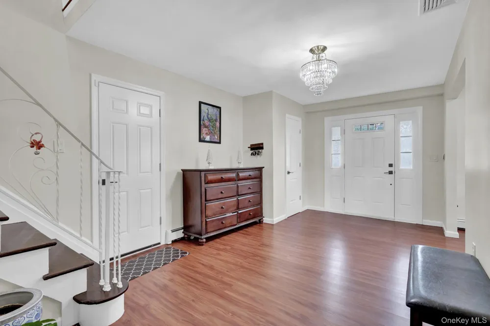 260 W 12th Street Deer Park, NY 11729