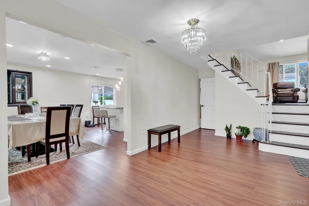 260 W 12th Street Deer Park, NY 11729
