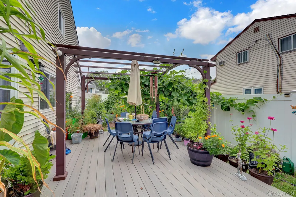 260 W 12th Street Deer Park, NY 11729