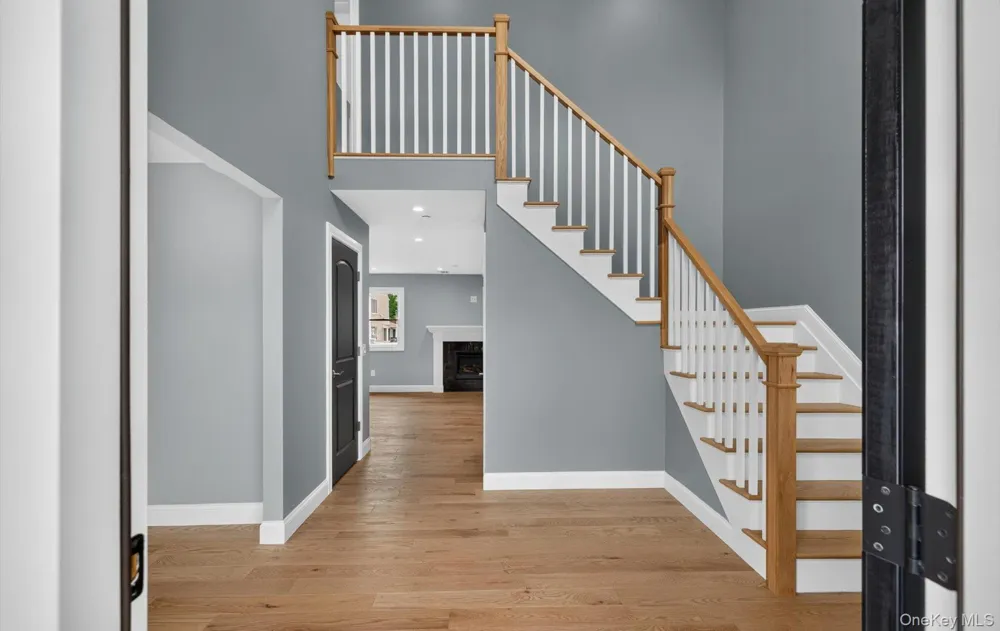 851 W Bay Drive West Islip, NY 11795