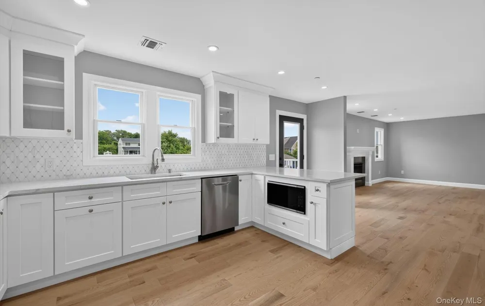 851 W Bay Drive West Islip, NY 11795