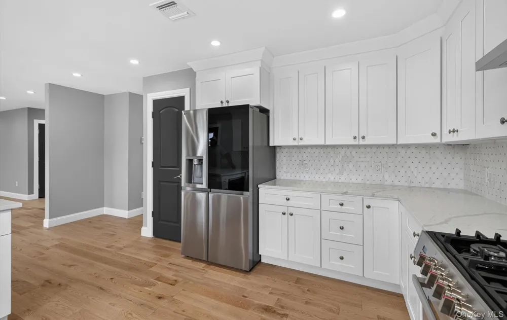 851 W Bay Drive West Islip, NY 11795