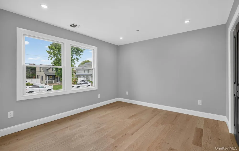 851 W Bay Drive West Islip, NY 11795