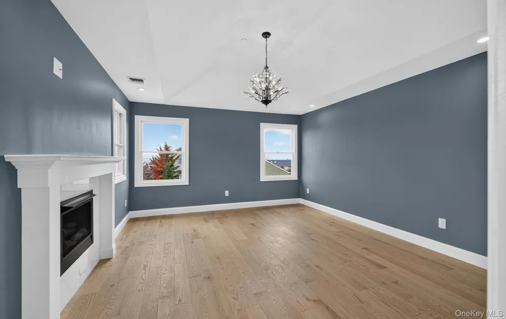 851 W Bay Drive West Islip, NY 11795