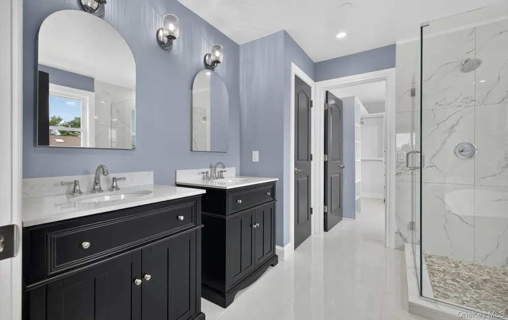 851 W Bay Drive West Islip, NY 11795