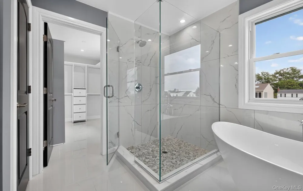 851 W Bay Drive West Islip, NY 11795