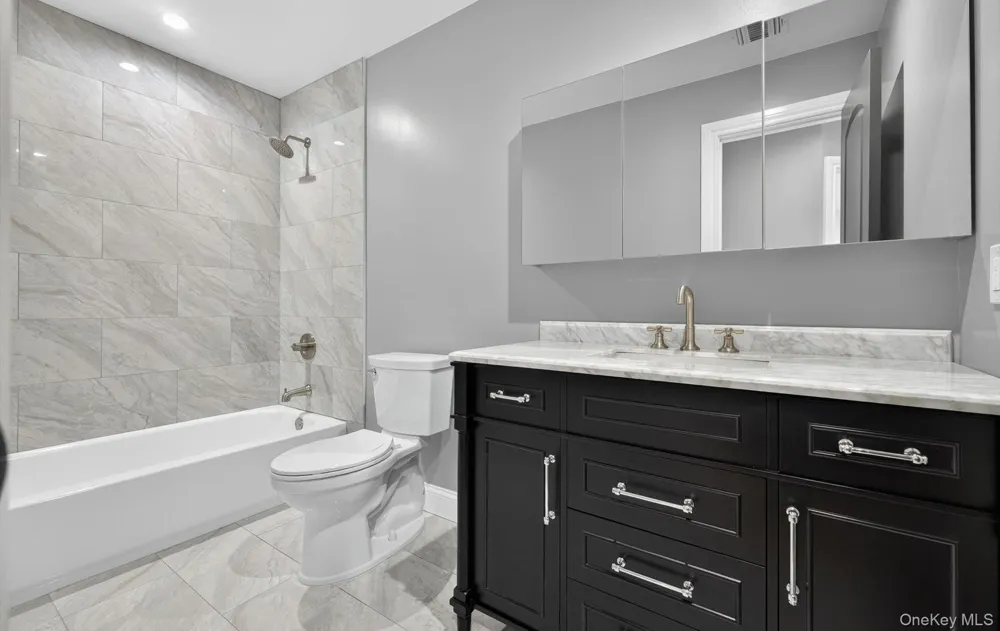 851 W Bay Drive West Islip, NY 11795