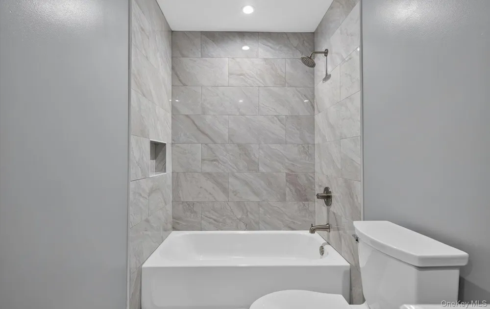 851 W Bay Drive West Islip, NY 11795