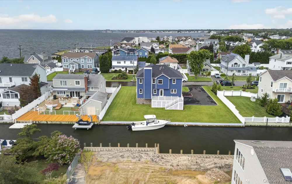 851 W Bay Drive West Islip, NY 11795