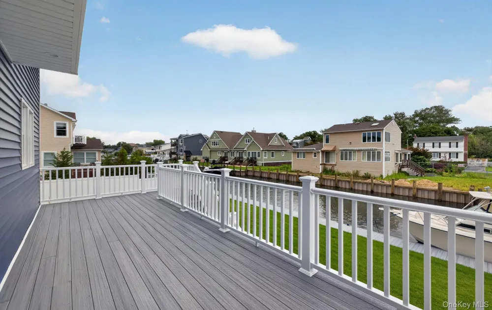 851 W Bay Drive West Islip, NY 11795
