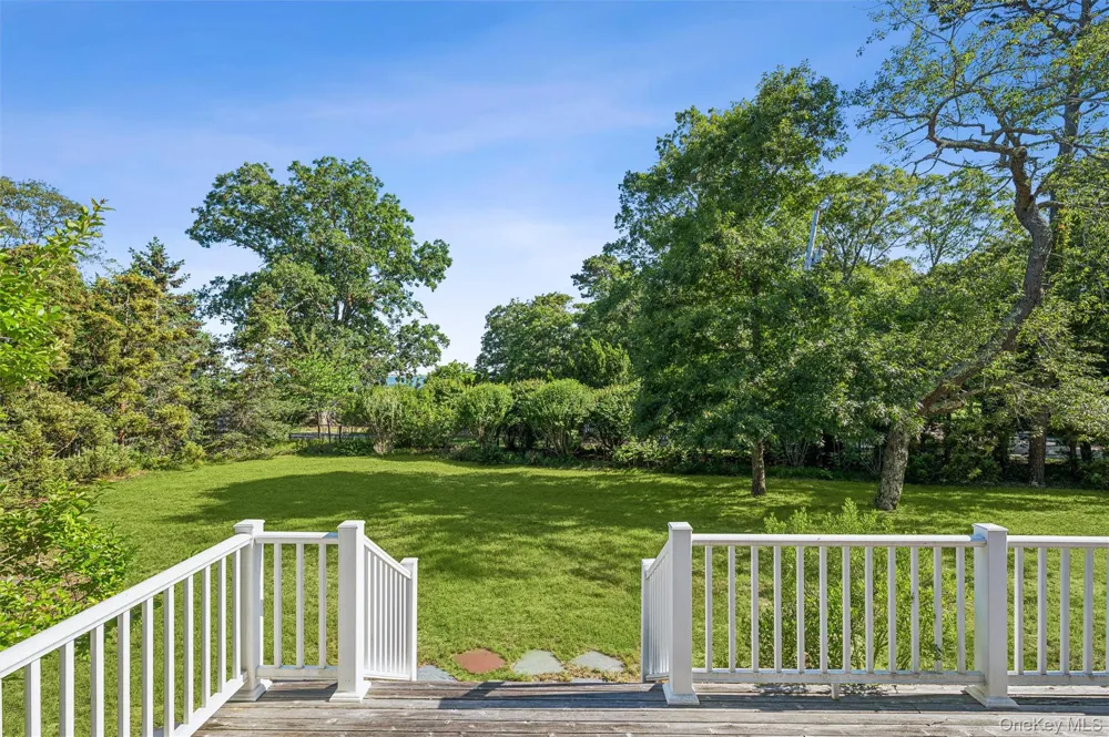 172 Bay Avenue E Hampton Bays, NY 11946