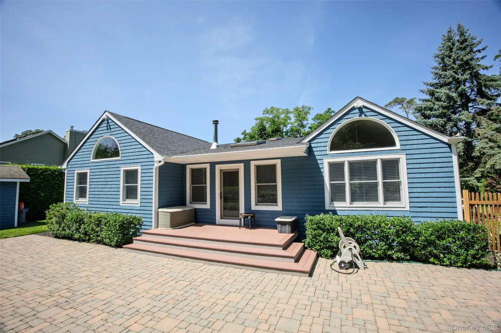 5 Soundview Drive Rocky Point, NY 11778
