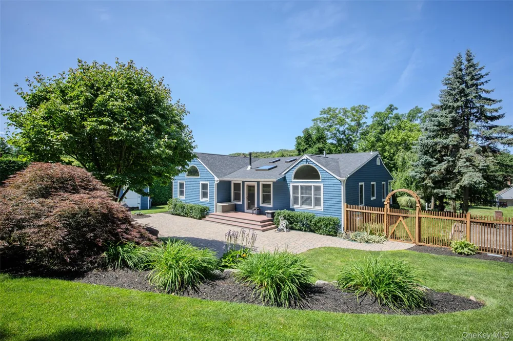5 Soundview Drive Rocky Point, NY 11778