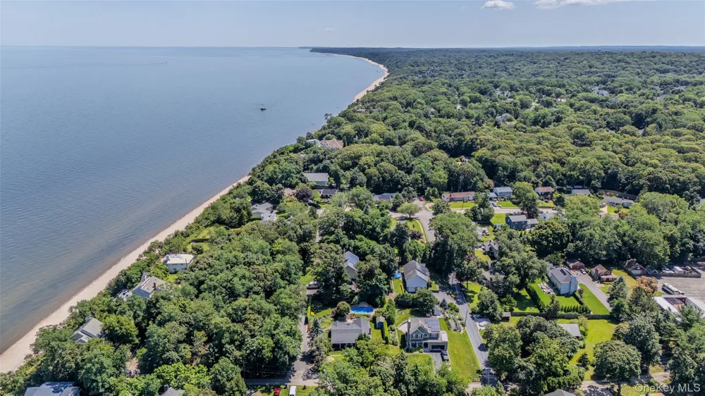 5 Soundview Drive Rocky Point, NY 11778