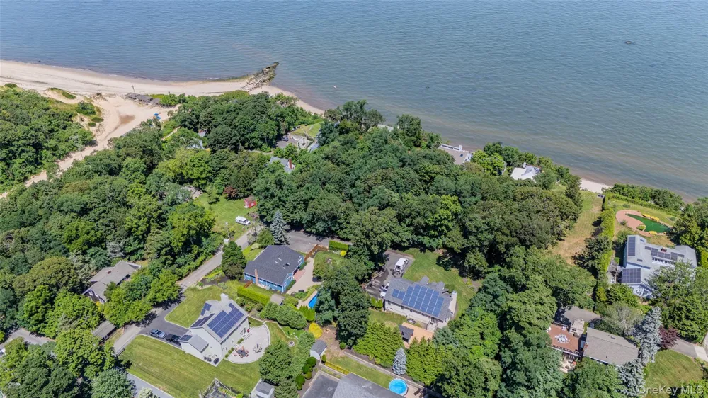 5 Soundview Drive Rocky Point, NY 11778