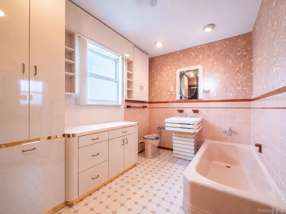 76-26 176th Street Fresh Meadows, NY 11366