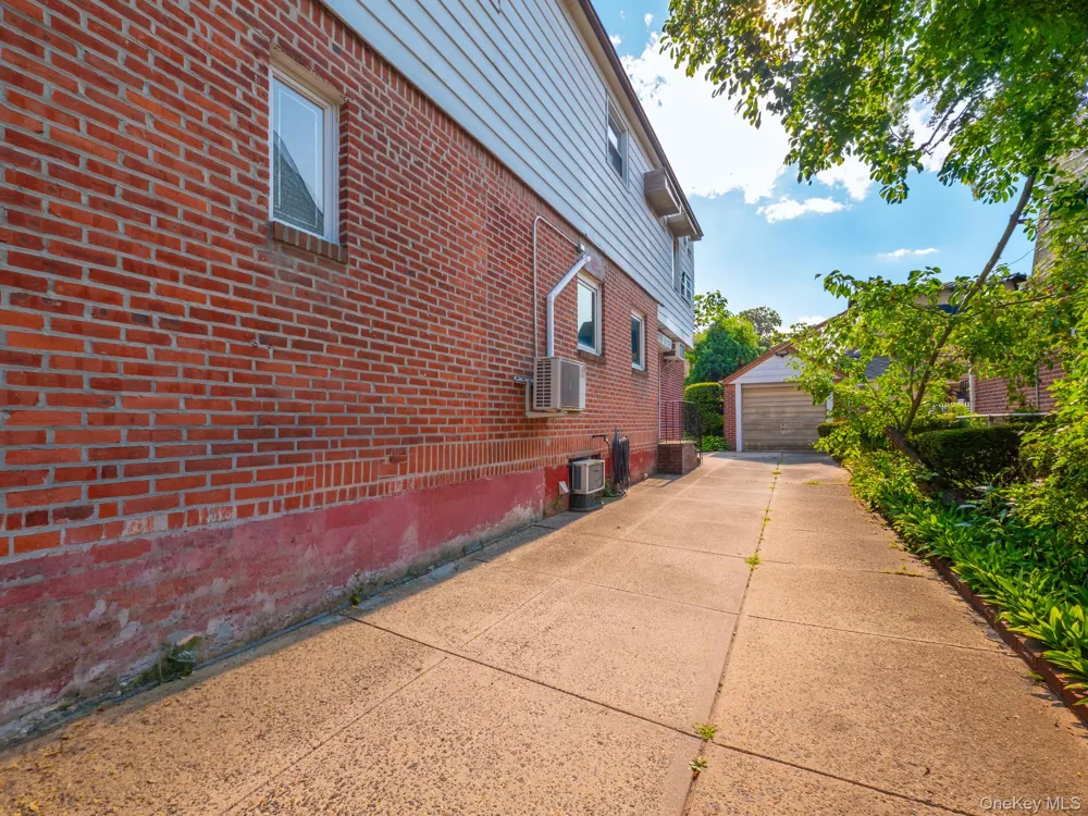 76-26 176th Street Fresh Meadows, NY 11366