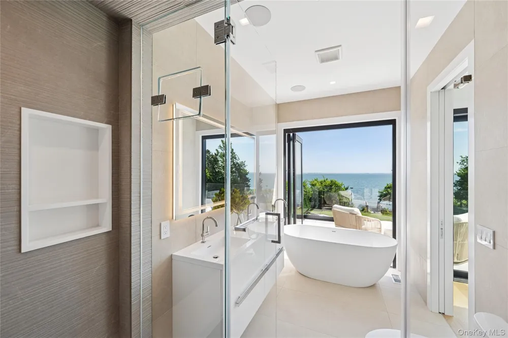40 Oceanview Drive Southampton, NY 11968