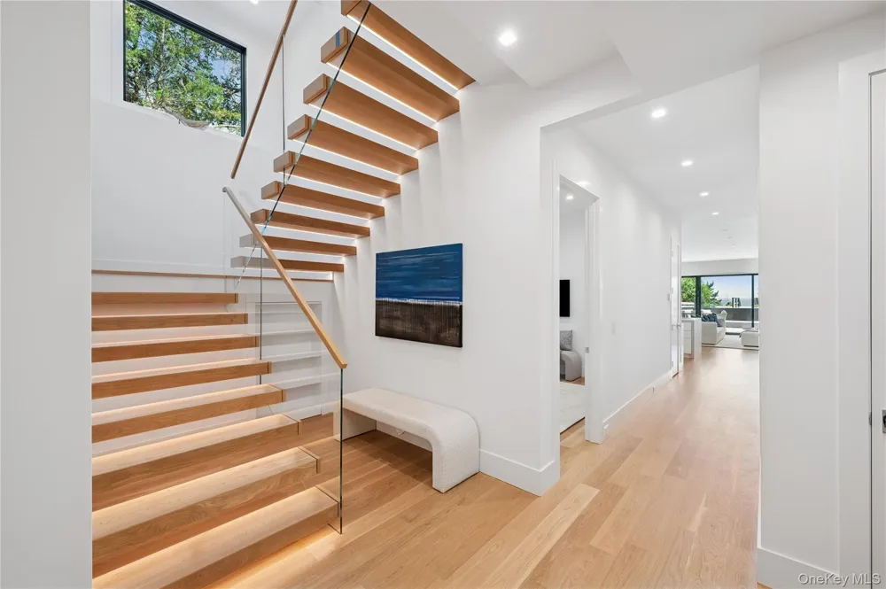 40 Oceanview Drive Southampton, NY 11968