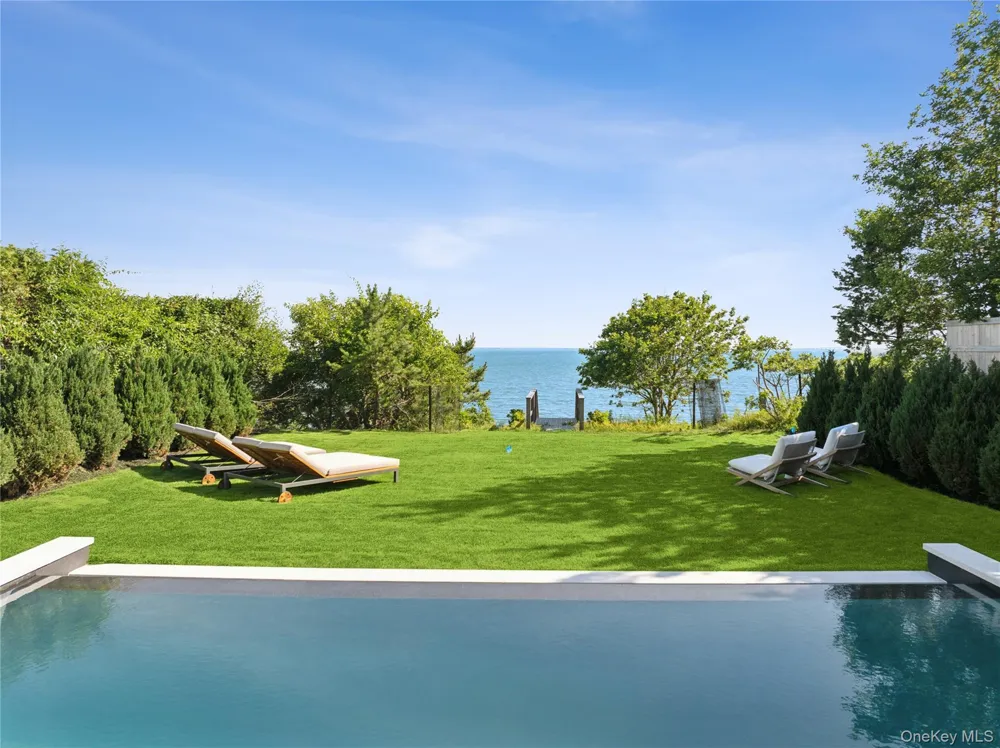 40 Oceanview Drive Southampton, NY 11968