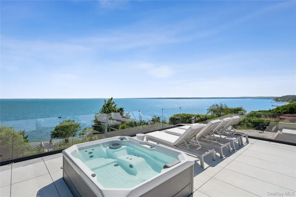 40 Oceanview Drive Southampton, NY 11968