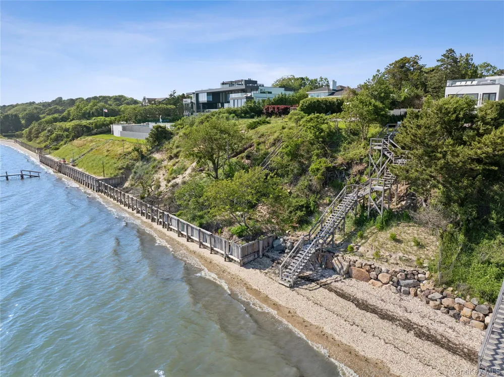 40 Oceanview Drive Southampton, NY 11968