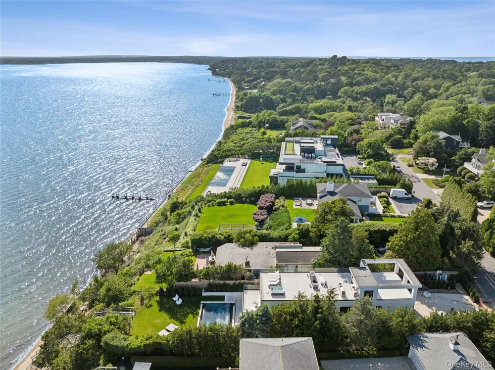 40 Oceanview Drive Southampton, NY 11968