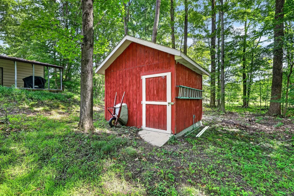 10268 51st Street Grand Junction, MI 49056
